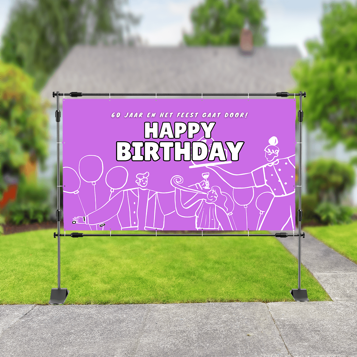 Verjaardagsspandoek met paarse achtergrond, witte lijntekeningen van feestende mensen met ballonnen en taart en de tekst '60 jaar en het feest gaat door! Happy Birthday'