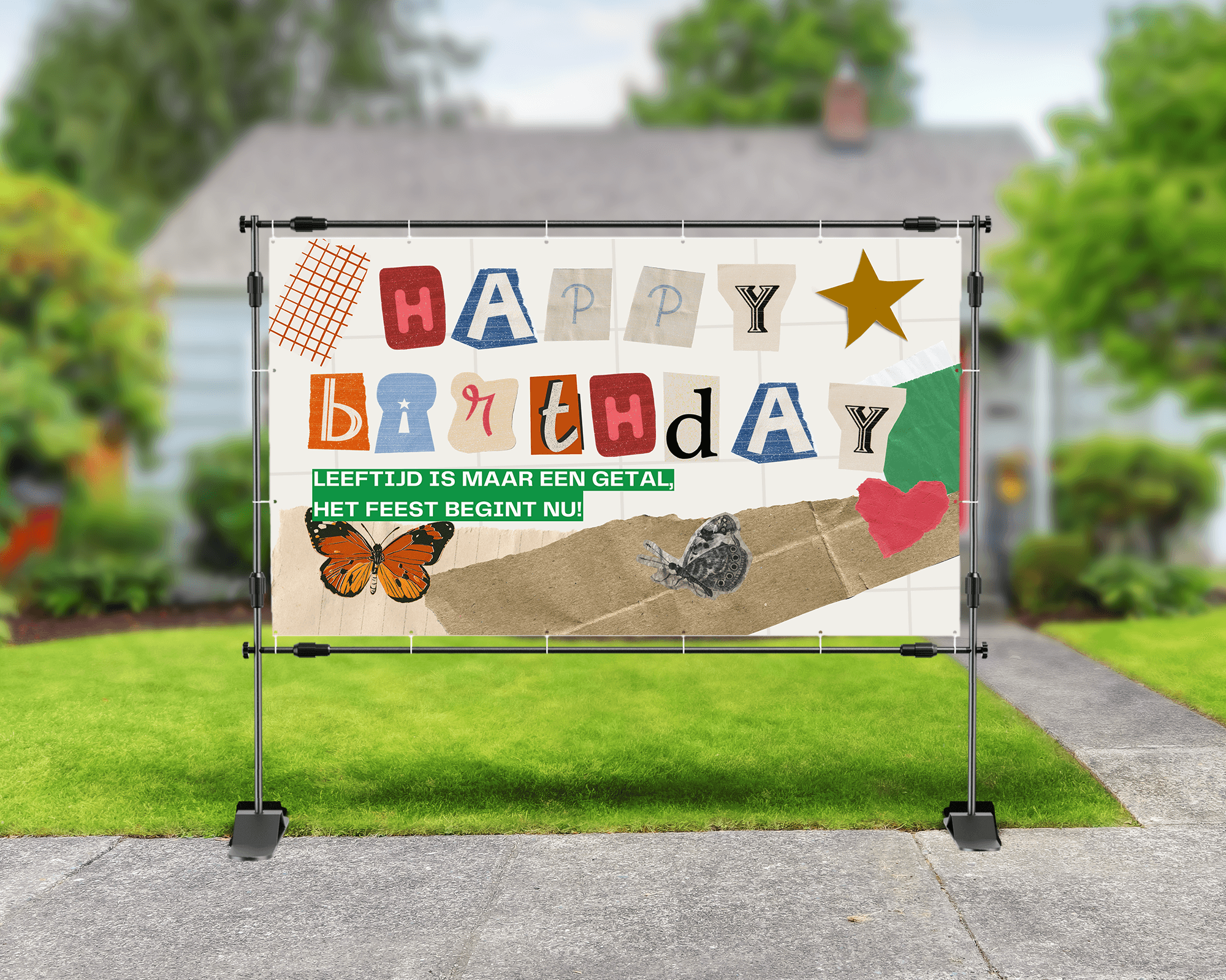 Verjaardagsspandoek in knutselstijl met 'Happy Birthday' in geknipte letters, fotostrip met herinneringen, vlinder en hartje, en de tekst 'Leeftijd is maar een getal, het feest begint nu!' in groen