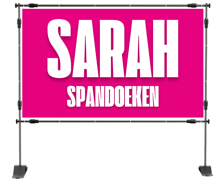 Spandoek Sarah met de tekst 'Petra, haal de wijntjes maar uit de koelkast, want het is jouw tijd om te proosten op 50!', met feestelijke illustraties, een groot '50'-bord en een portret van Petra.